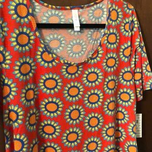 NWT Lularoe Perfect T